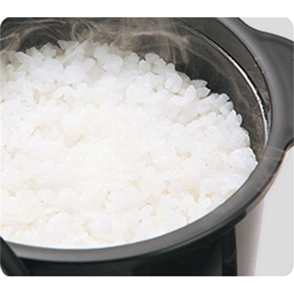 スーパSALE10倍&4時間限定10%OFF 電子レンジ専用 炊飯器 【2合炊き】 日本製 備長炭配合 耐熱仕様 計量カップ 飯ベラ付き 『ちびくろちゃん』