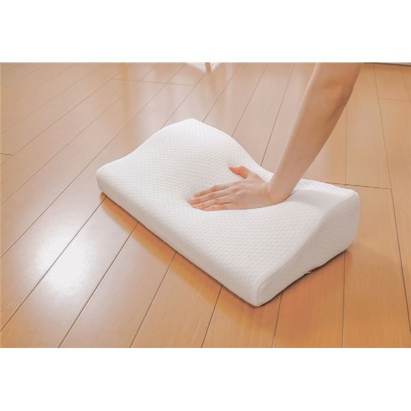 メディキュアピロー/枕 R型 幅50cm×奥行30cm×高さ6cm〜10cm 低反発ウレタンフォーム ポリエステル100%代引NG