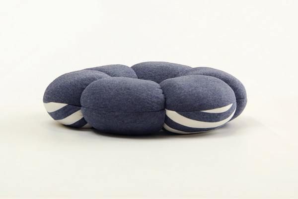 穴あきクッション/円座クション 花 約40cm 丸 ブラウン 低反発 ウレタン オールシーズン 〔リビング オフィス ドライブ〕代引NG