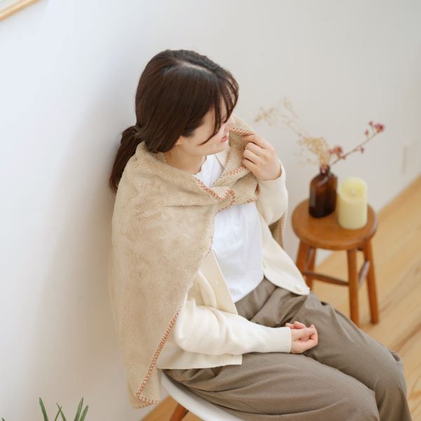 スーパSALE10倍&4時間限定10%OFF ひざ掛け 約90×90cm グレー 吸湿発熱機能 ボタン付き もこもこあったか リビング インテリア雑貨 生活雑貨
