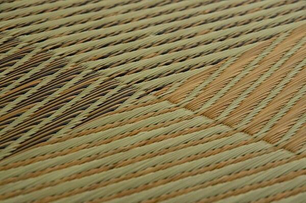 い草 ユニット畳/置き畳 【ブラウン 約82×82×1.7cm 9枚1セット】 正方形 軽量タイプ 抗菌 防臭 消臭 調湿 ニール 半畳 市松 〔リビング〕【代引NG】