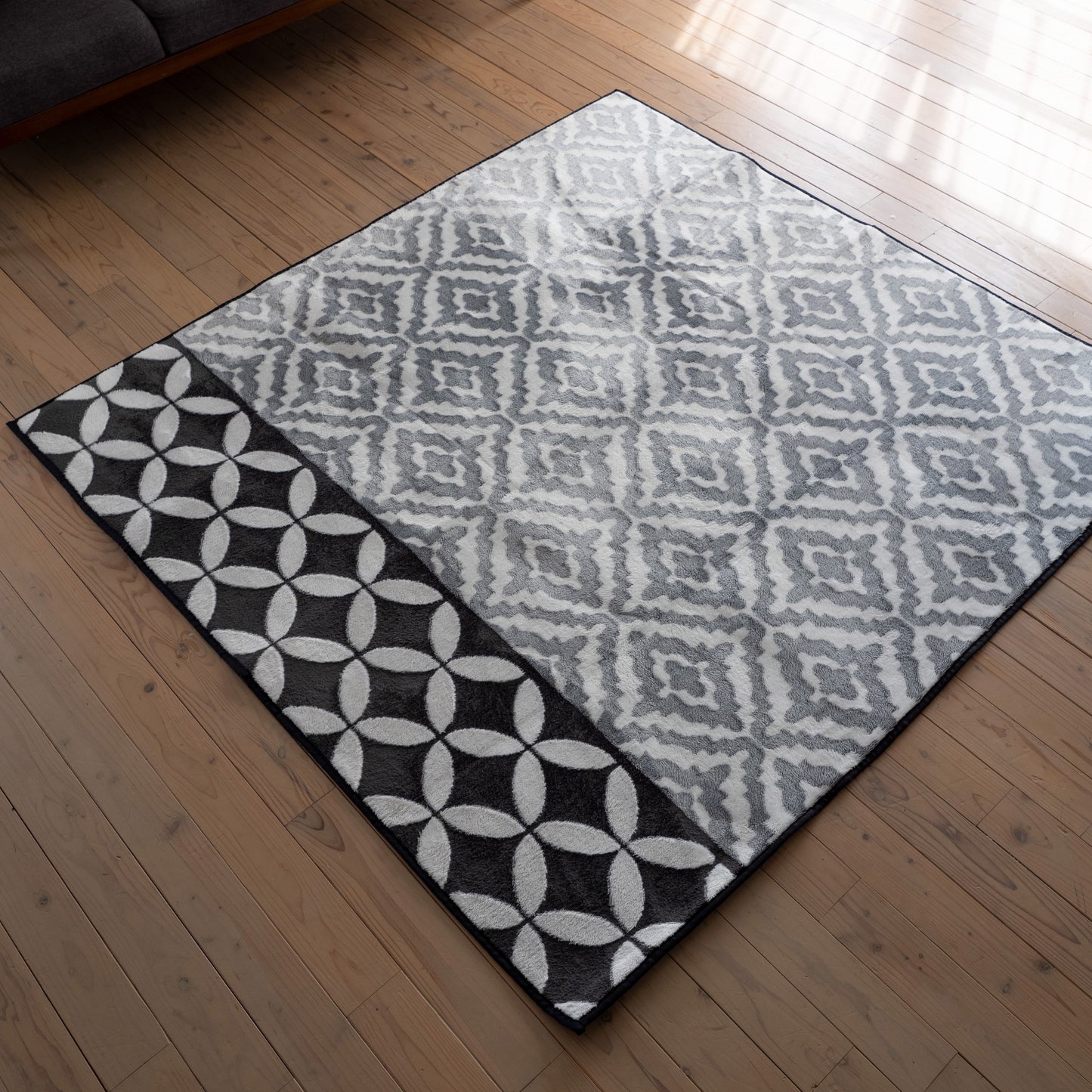 北欧デザインモロッカン柄 ジャガード織ボリューム洗えるラグ 床暖 ホットカーペット対応