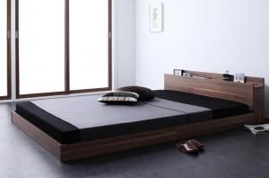 スーパSALE10倍＆4時間限定10％OFF 棚・コンセント付きフロアベッド プレミアムボンネルコイルマットレス付き セミダブル