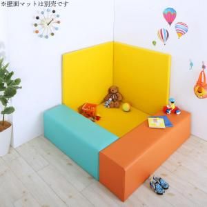 スーパSALE10倍＆4時間限定10％OFF プレイマット タイルカーペット 法人様必見。子供に安全安心のコーナー型キッズプレイマット 5点セット フロアマット2枚+スツール3枚 150×150
