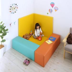 スーパSALE10倍＆4時間限定10％OFF プレイマット タイルカーペット 法人様必見。子供に安全安心のコーナー型キッズプレイマット 5点セット フロアマット1枚+スツール2枚+壁面マット2枚 125×125