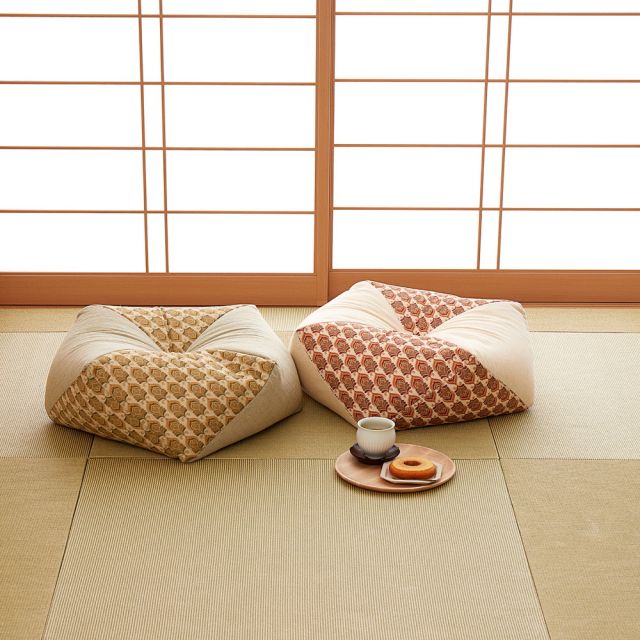 スーパSALE10倍＆4時間限定10％OFF 昭和レトロデザインのおじゃみクッション アトレ 46×46×17cm