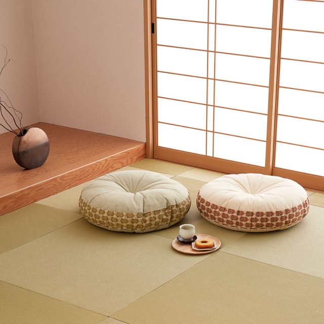 スーパSALE10倍＆4時間限定10％OFF 昭和レトロデザインのラウンドクッション アトレ 直径60cm