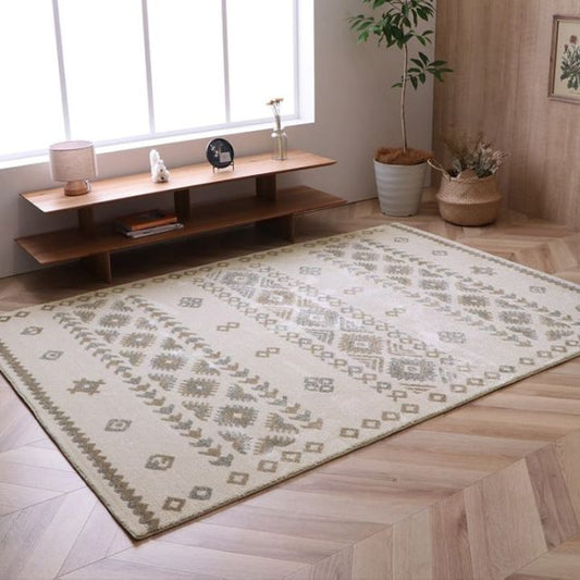モルドバ製 ウィルトン織り カーペット 柔らかタッチ 約133×190cm