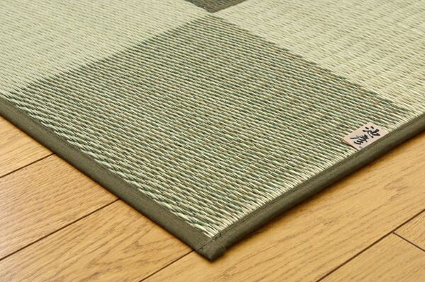 日本製 い草 ラグマット/絨毯 ブロック柄 グリーン 約140×200cm 調湿 抗菌 防臭 耐久性抜群 〔リビング〕代引NG