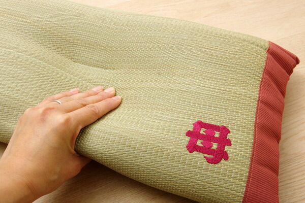 い草 枕/ピロー くぼみ平枕 約50×30cm 中材：低反発ウレタンチップ おふくろの枕 抗菌防臭 消臭機能 〔ベッドルーム 寝室〕代引NG 寝具 枕・抱き枕 枕