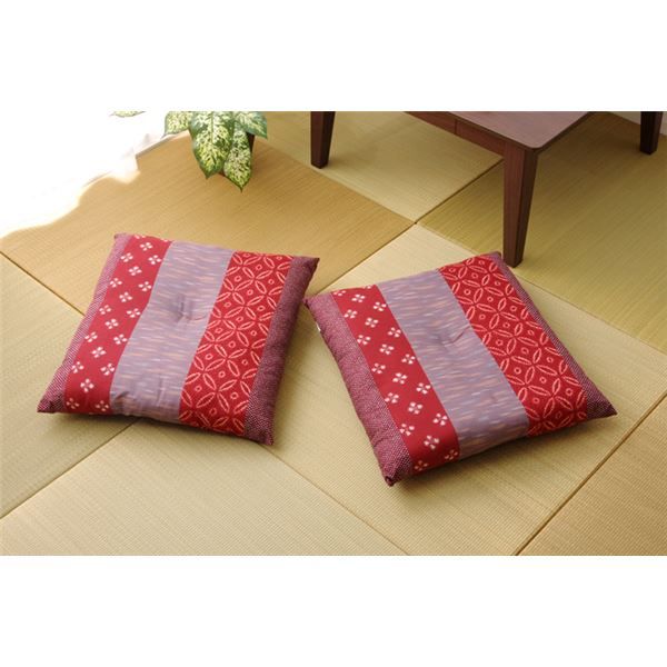 和柄 座布団 エンジ 2枚組 側サイズ 約55×59cm 製品サイズ 約52×56cm 綿100％ 日本製 ポリ綿 〔リビング 居間 店舗〕代引NG クッション・座布団 クッション