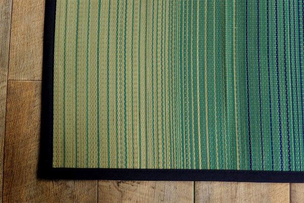 い草 ラグマット/絨毯 コンパクト ブラウン 約135×180cm 折りたたみ 防傷 不織布 裏貼り加工 消臭 調湿機能付 〔リビング〕代引NG