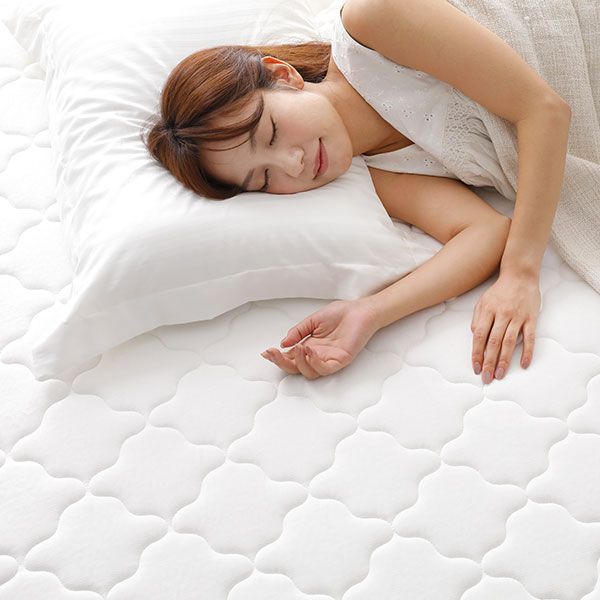 快眠 ボンネルコイルマットレス 寝具 セミシングルサイズ 高密度 キルト生地 耐久性 ムレにくい 一年保証 コンパクト 圧縮ロール梱包 一年中快適
