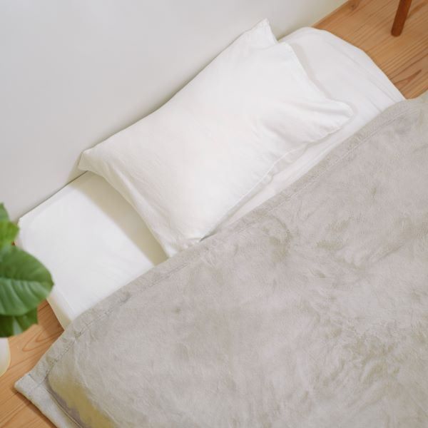 スーパSALE10倍＆4時間限定10％OFF 毛布 寝具 約140×200cm グレー 無地 節電 吸湿発熱機能付き ベッドルーム 寝室 インテリア雑貨 寝室雑貨