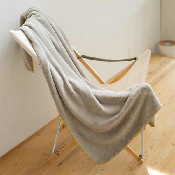 スーパSALE10倍＆4時間限定10％OFF ハーフケット 約100×140cm ベージュ ステッチ 吸湿発熱機能 もこもこあったか ブランケット リビング インテリア雑貨