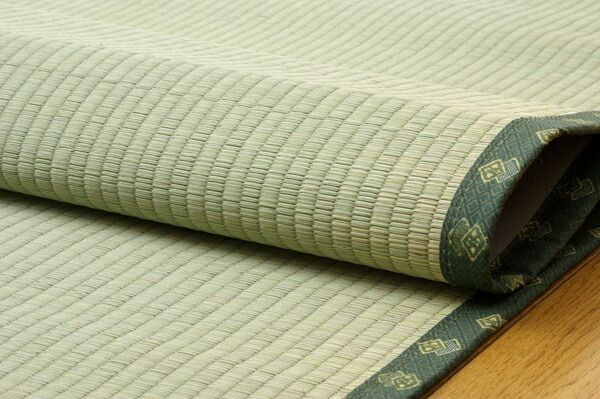 い草 上敷き/ラグマット 江戸間6畳 約261×352cm 裏：ウレタン張 フリーカット 日本製 抗菌 防臭 調湿 〔リビング〕代引NG