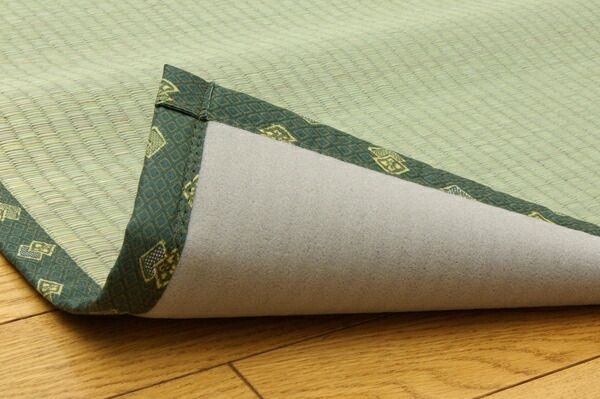 い草 上敷き/ラグマット 江戸間6畳 約261×352cm 裏：ウレタン張 フリーカット 日本製 抗菌 防臭 調湿 〔リビング〕代引NG
