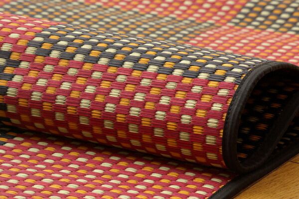 日本製 い草 花ござ/ラグマット 三重織 レッド 江戸間2畳 約174×174cm 抗菌 防臭 調湿 耐久性抜群 〔リビング〕代引NG