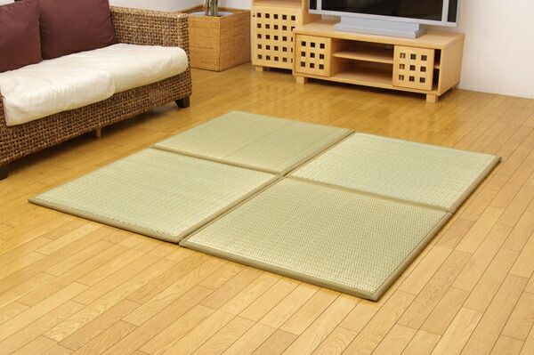 日本製 い草 ユニット畳/置き畳 【ブラウン 82×82×2.2cm 4枚1セット】 中材：ウレタンチップ＋硬綿 抗菌 防臭 軽量 調湿【代引NG】
