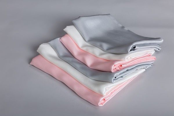 スーパSALE10倍＆4時間限定10％OFF シルク100％ 寝具 シルク小物 快眠 シルクサテン封筒型ピロケース大型 　959